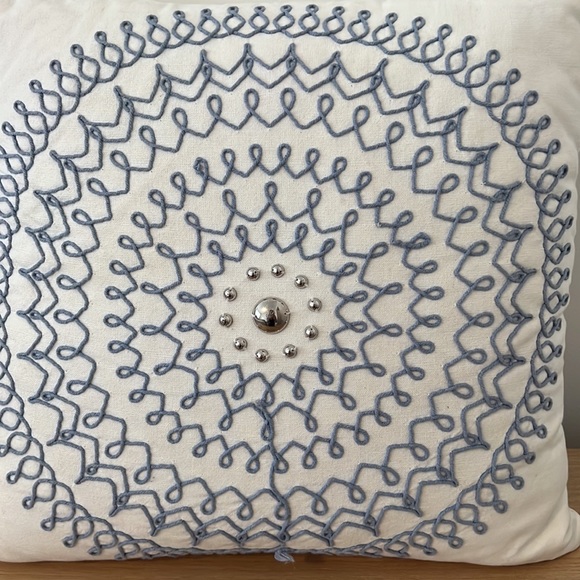 White Embroidered Pillow - Picture 2 of 4
